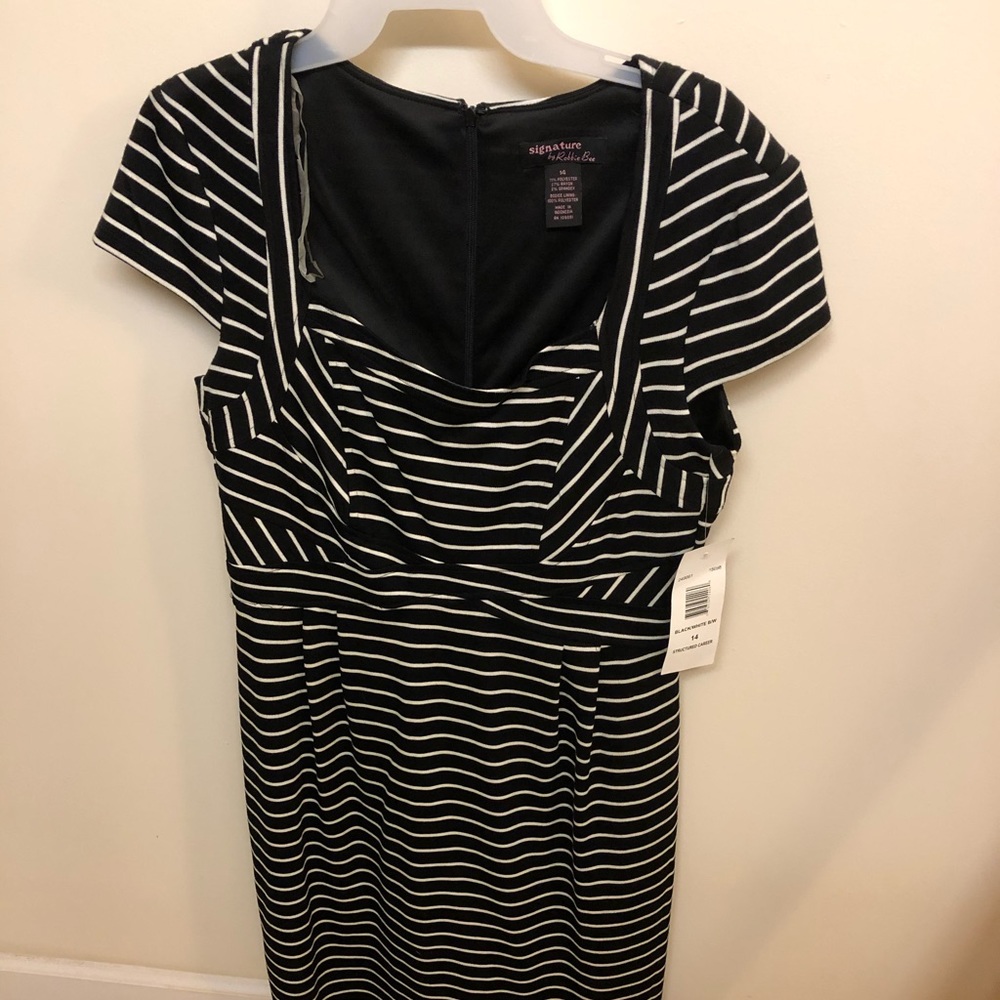 Structured work dress - Picture 2 of 6